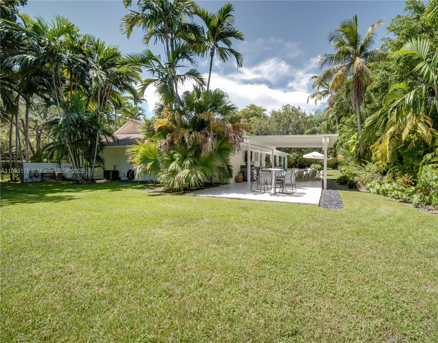 RUNAWAY PINES - Residential