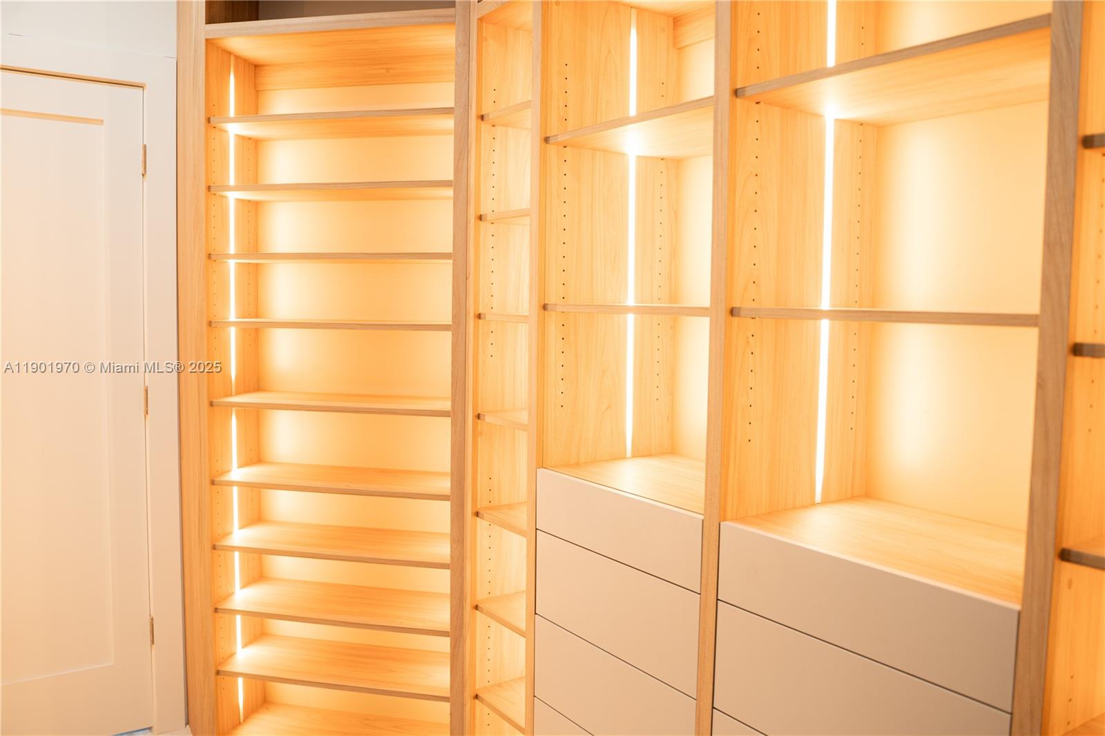 DORAL ISLES-ANTILLES - Residential Lease