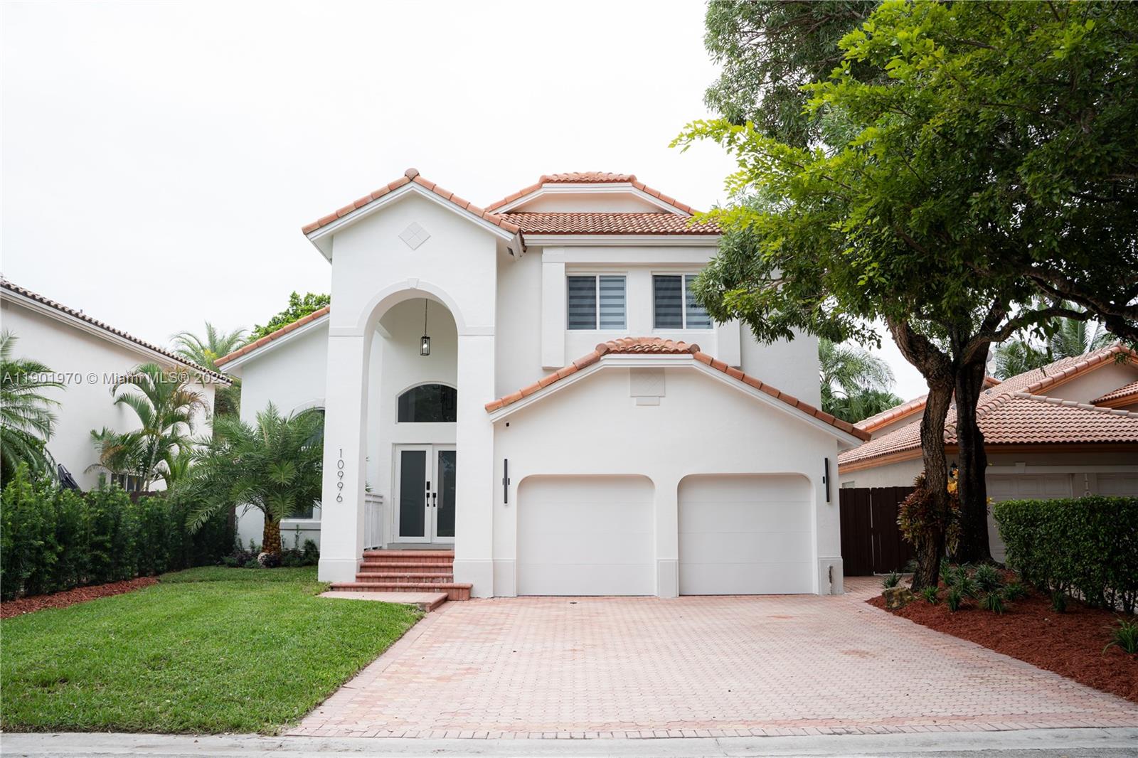 DORAL ISLES-ANTILLES - Residential Lease