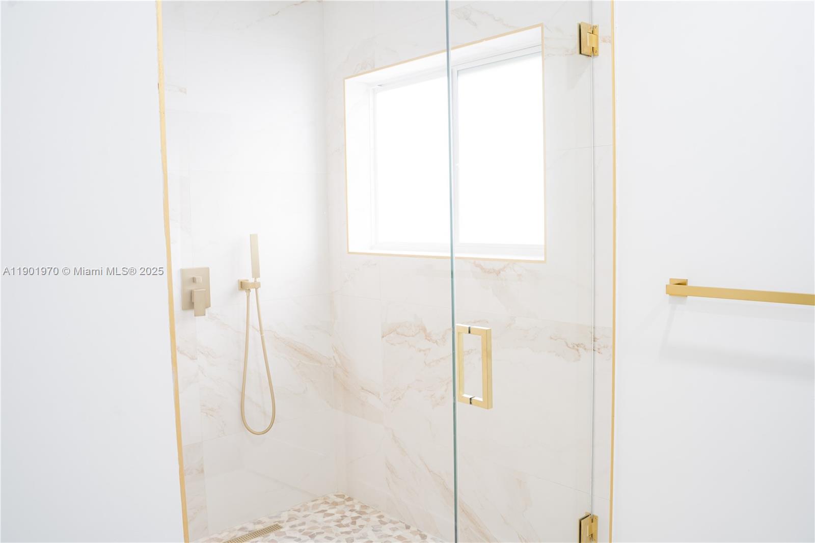 DORAL ISLES-ANTILLES - Residential Lease