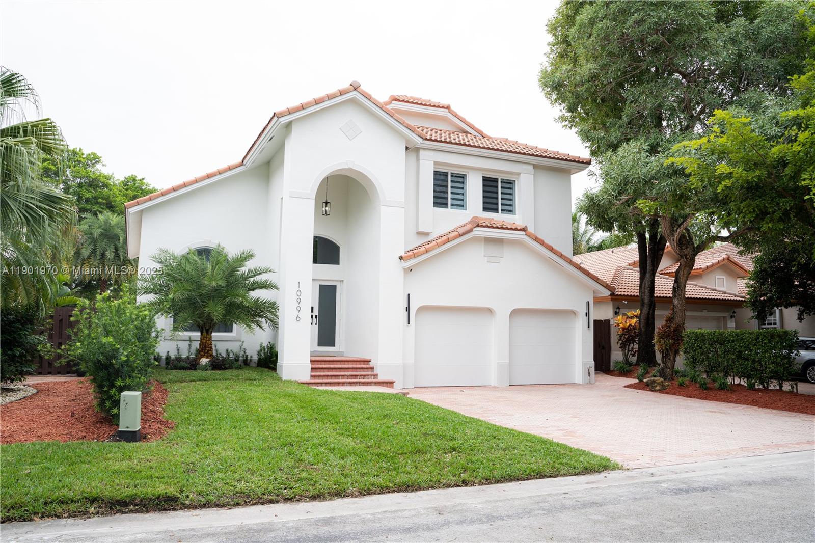 DORAL ISLES-ANTILLES - Residential Lease