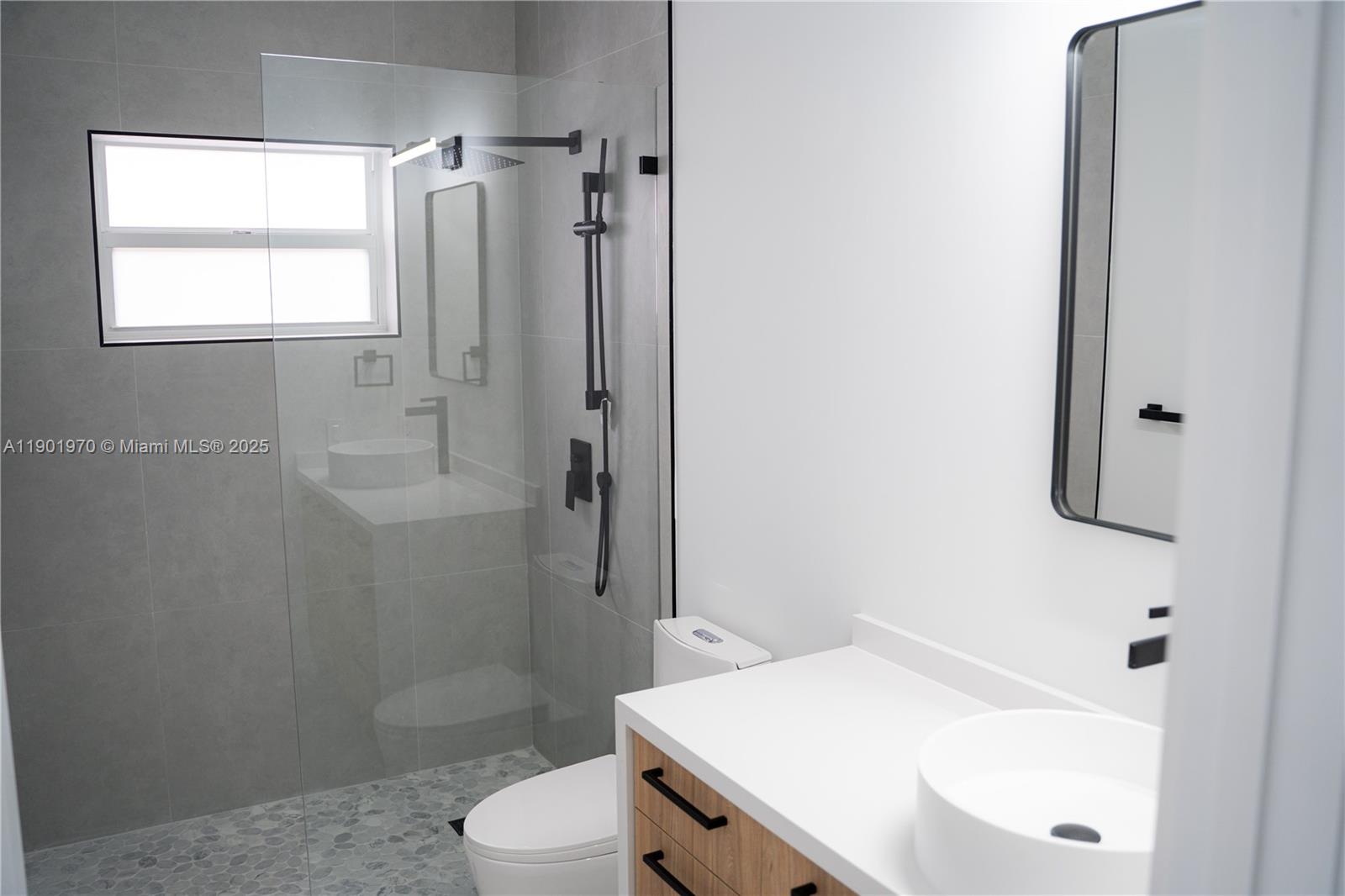 DORAL ISLES-ANTILLES - Residential Lease