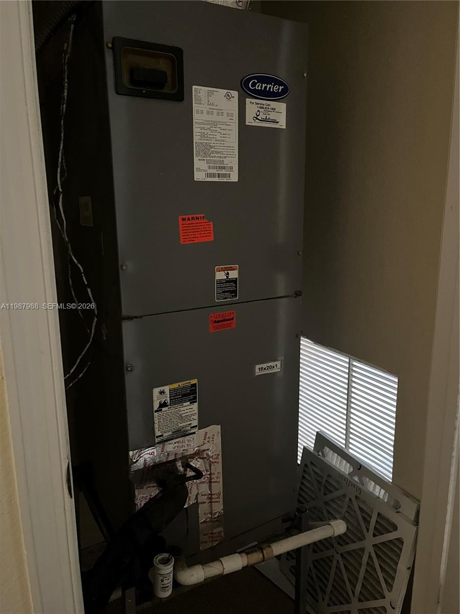 WOODLAND LAKES - Residential Lease