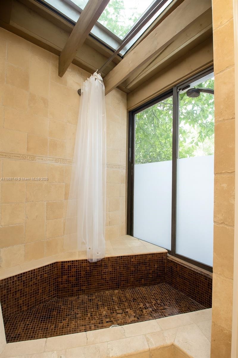 APOGEE CONDO II - Residential