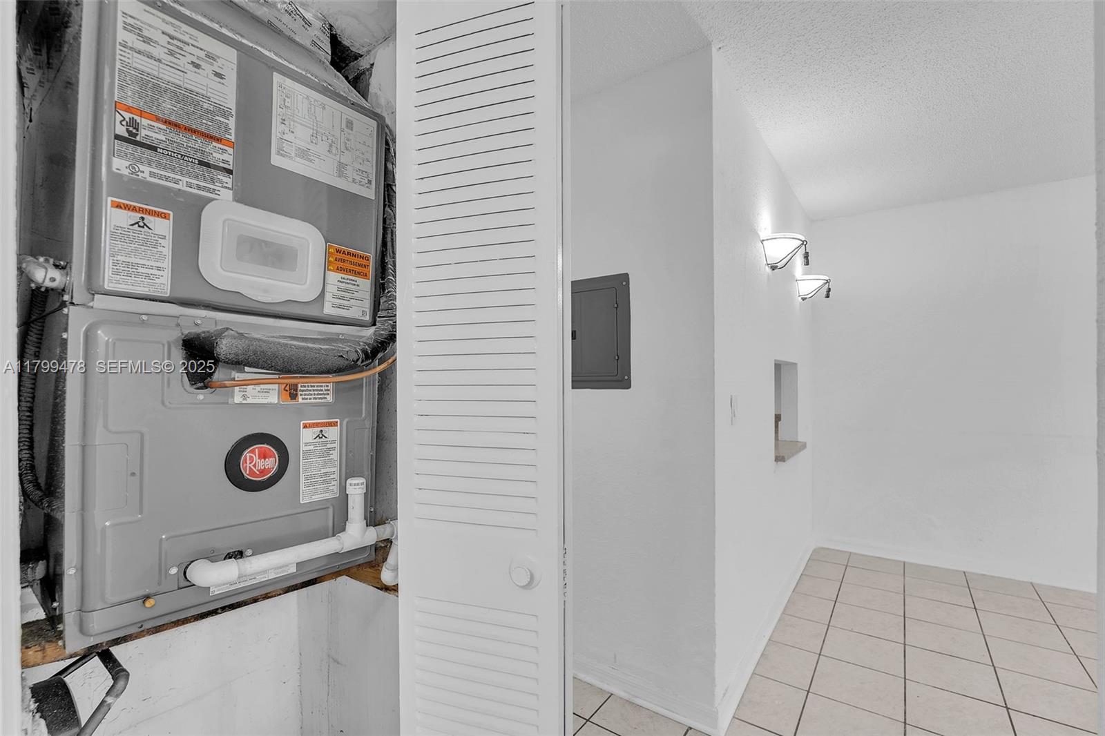 YOLANDA VILLAS CONDO - Residential