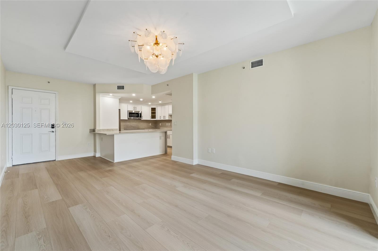 610 Clematis St 533