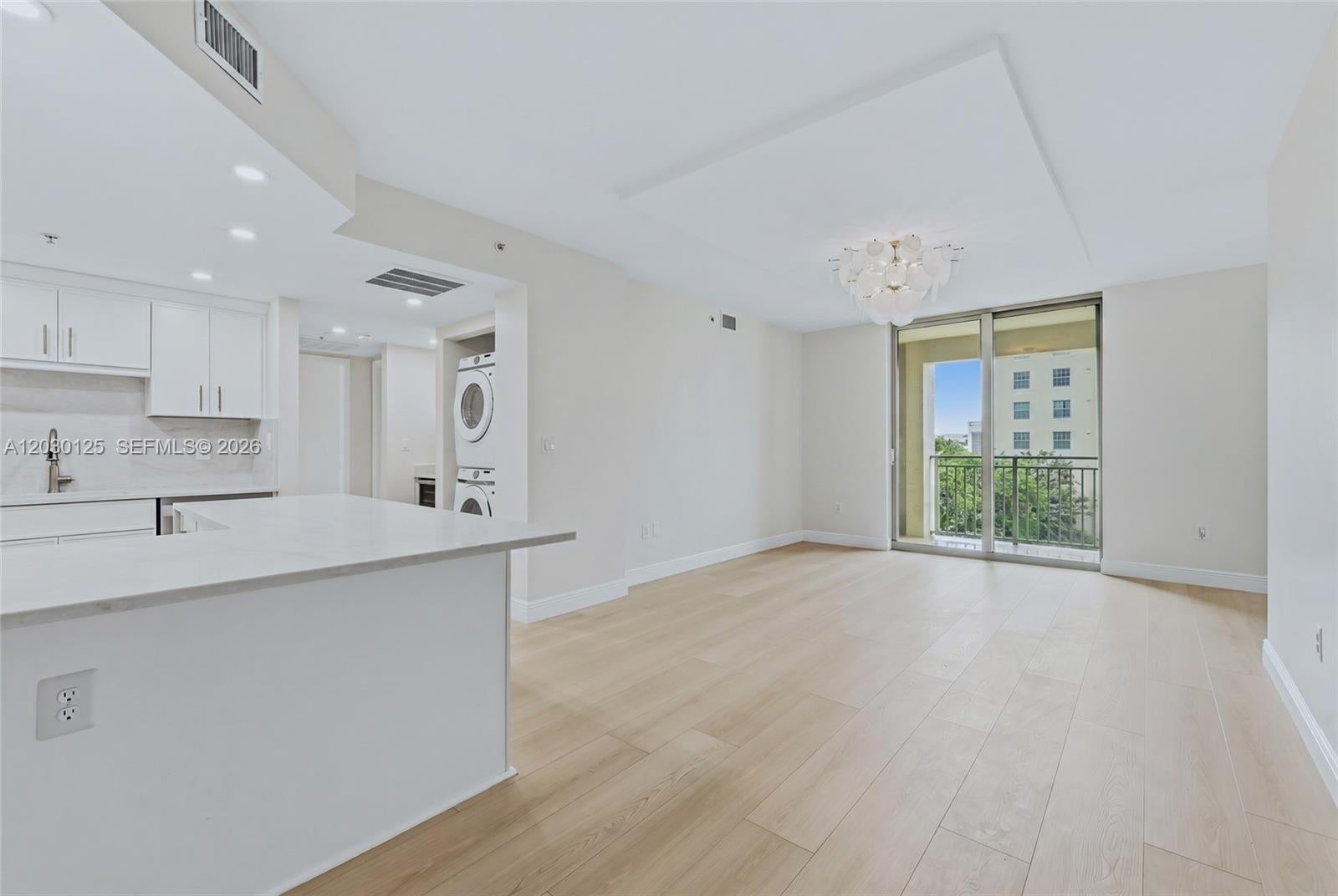 610 Clematis St 533