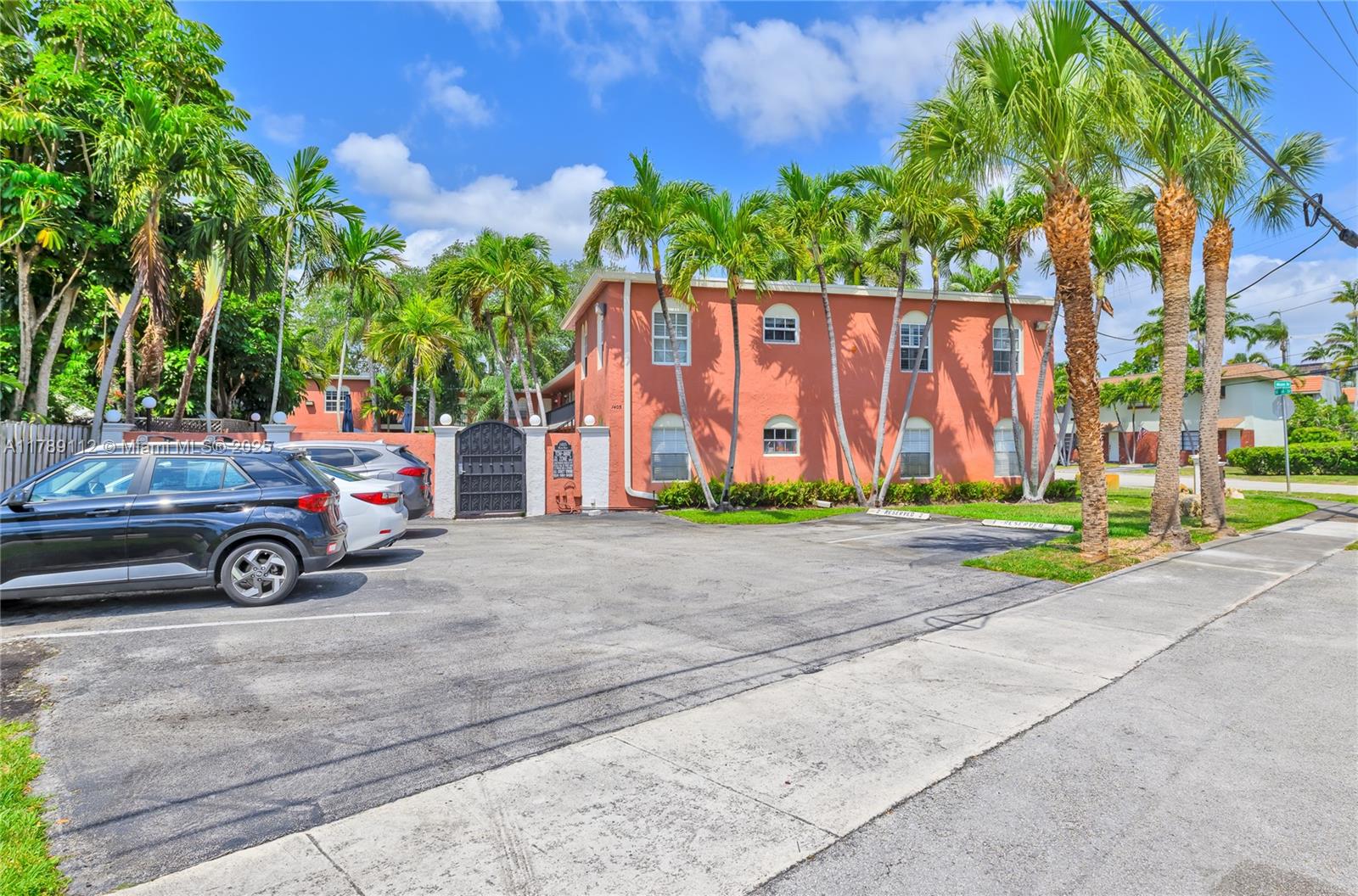 1405 Miami Rd 5