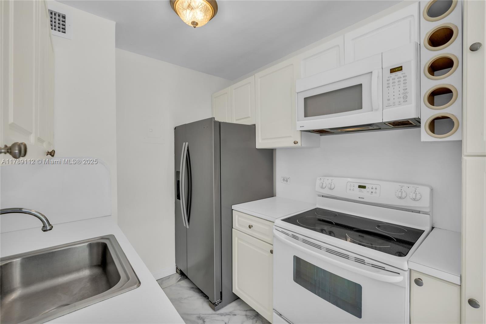 1405 Miami Rd 5