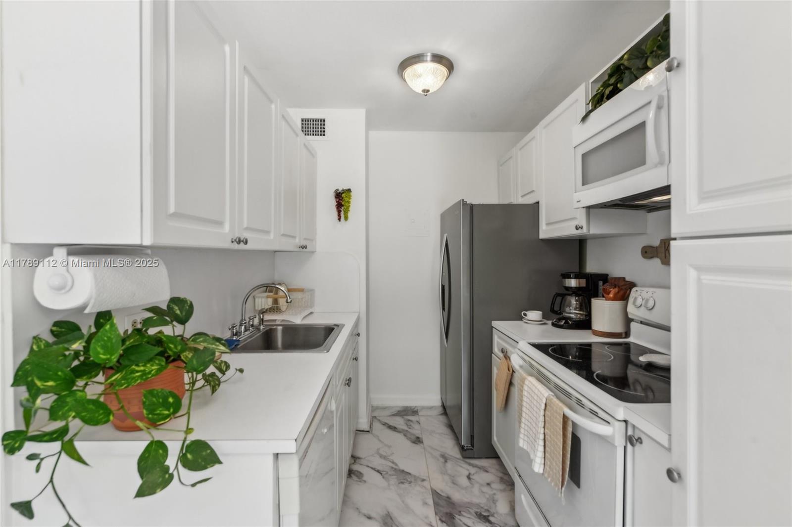 1405 Miami Rd 5