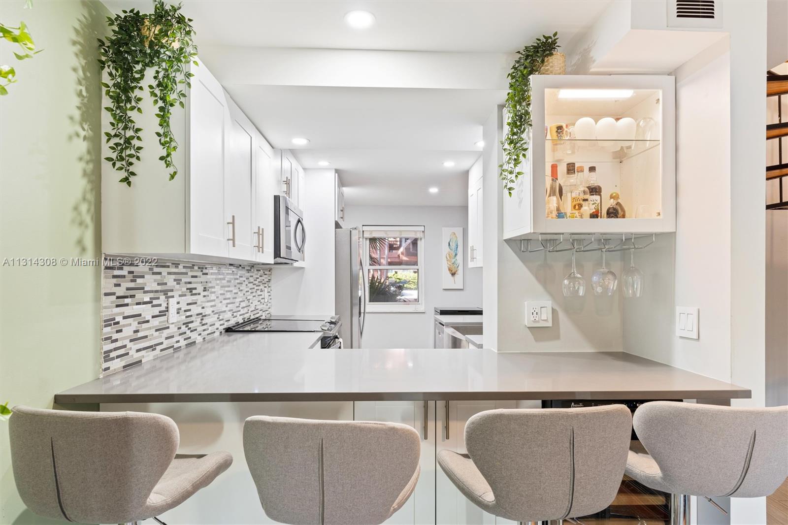 TENNIS CLUB MC LOUGHLIN C - Residential