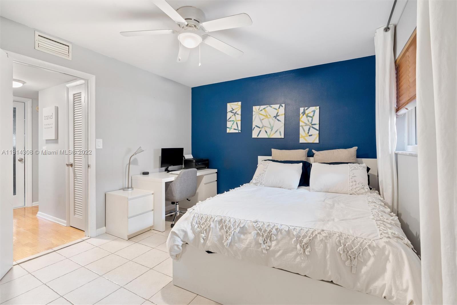 TENNIS CLUB MC LOUGHLIN C - Residential