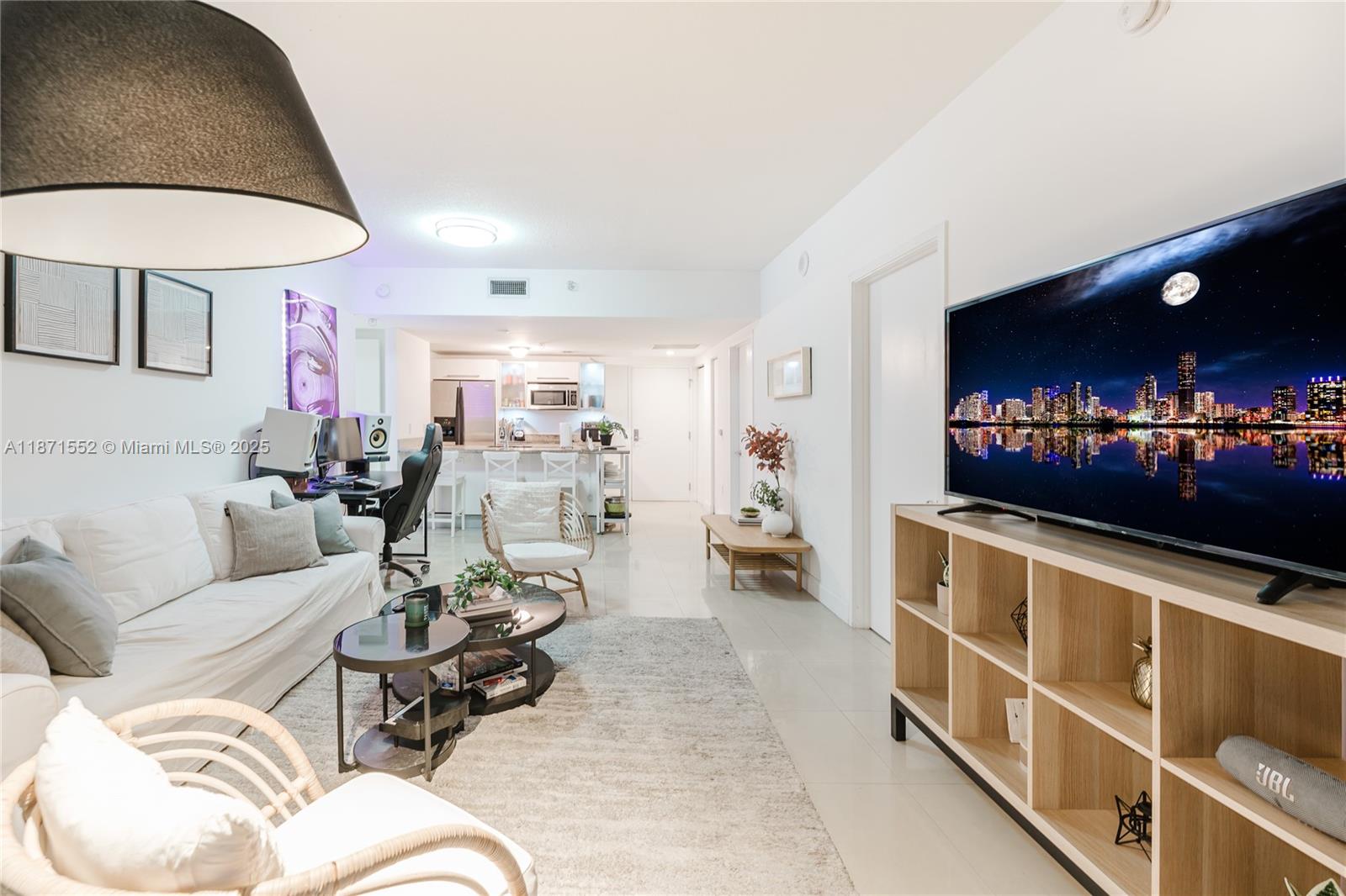 LATITUDE ON THE RIVER CON - Residential