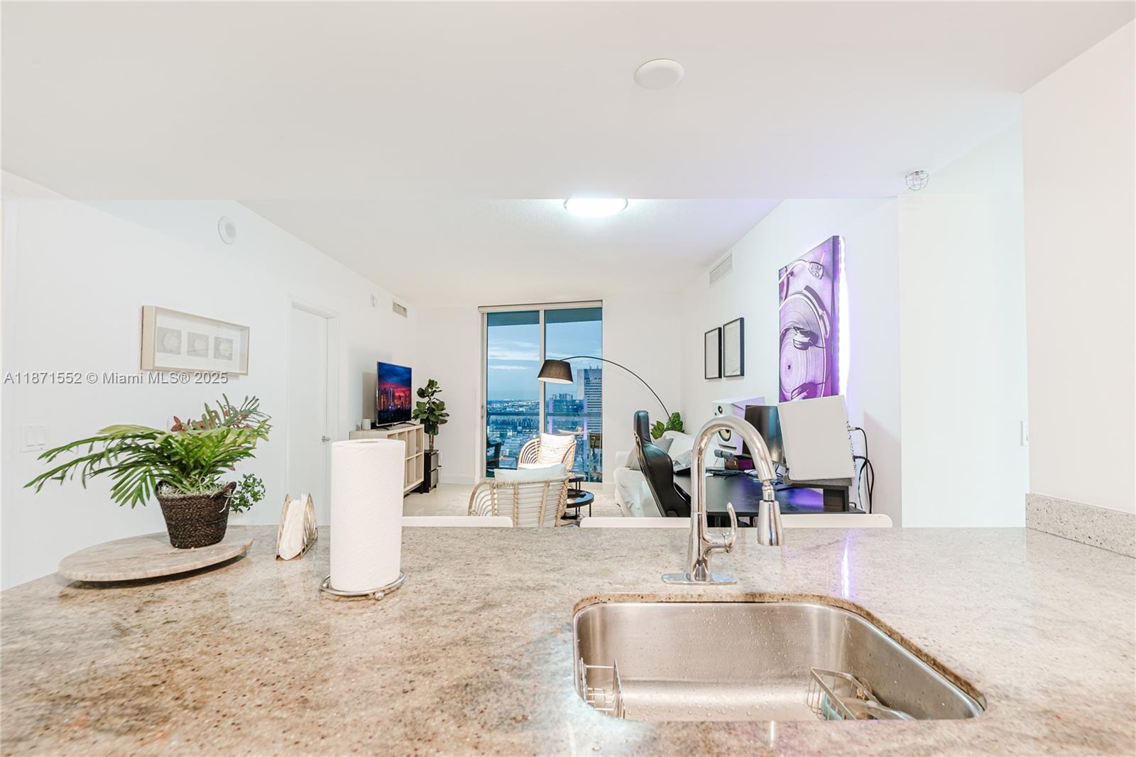 185 SW 7th St 3609