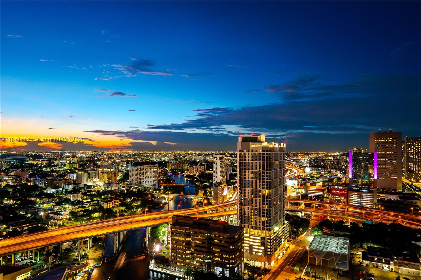 LATITUDE ON THE RIVER CON - Residential