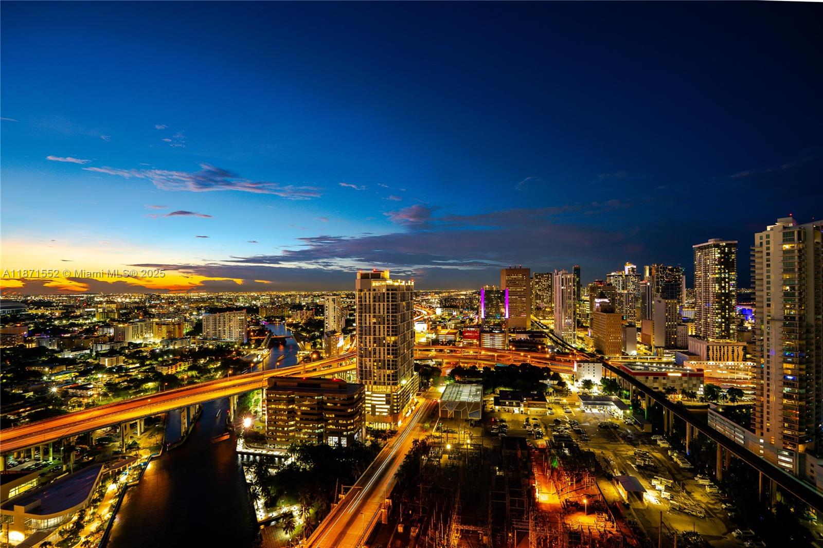 LATITUDE ON THE RIVER CON - Residential