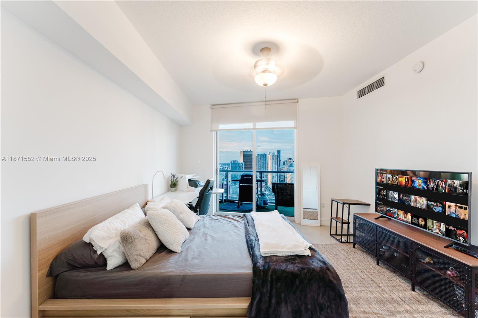 LATITUDE ON THE RIVER CON - Residential