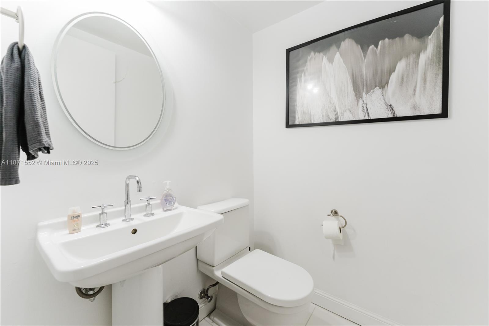 LATITUDE ON THE RIVER CON - Residential