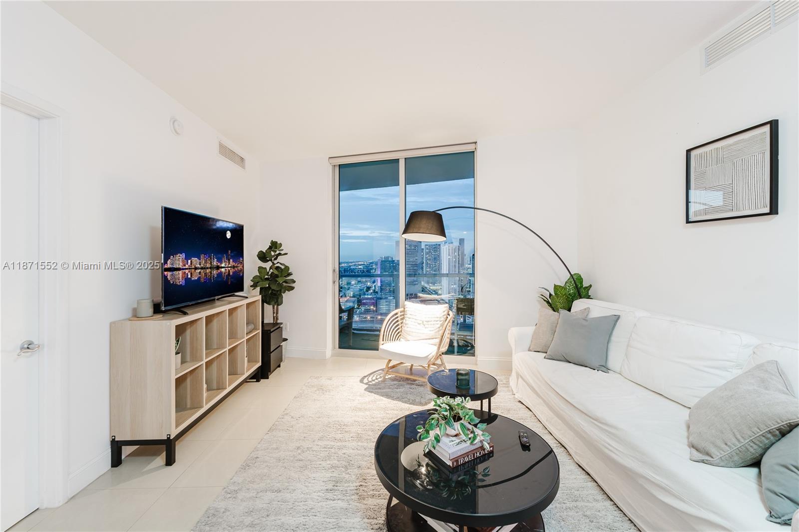 LATITUDE ON THE RIVER CON - Residential