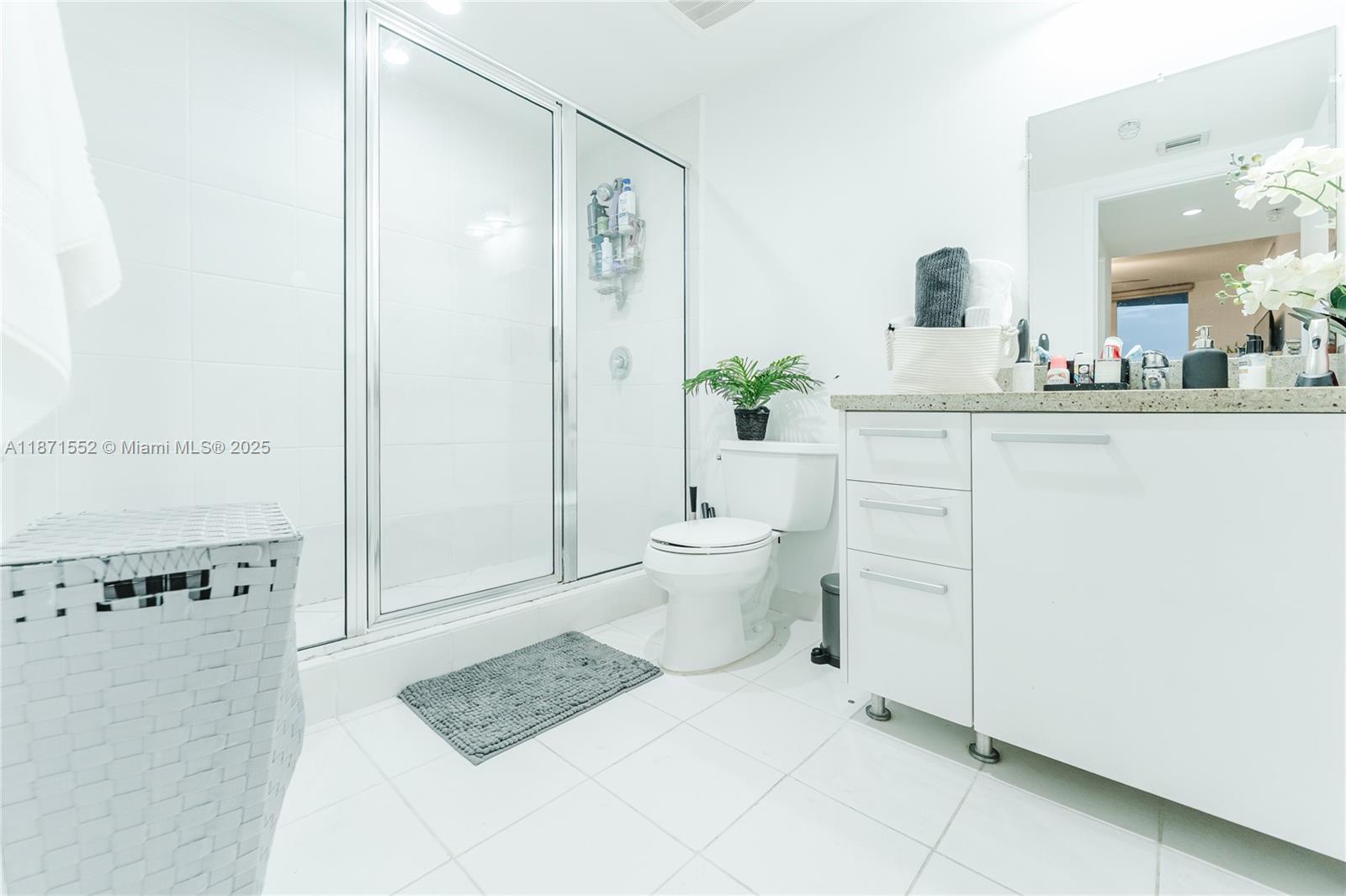 LATITUDE ON THE RIVER CON - Residential