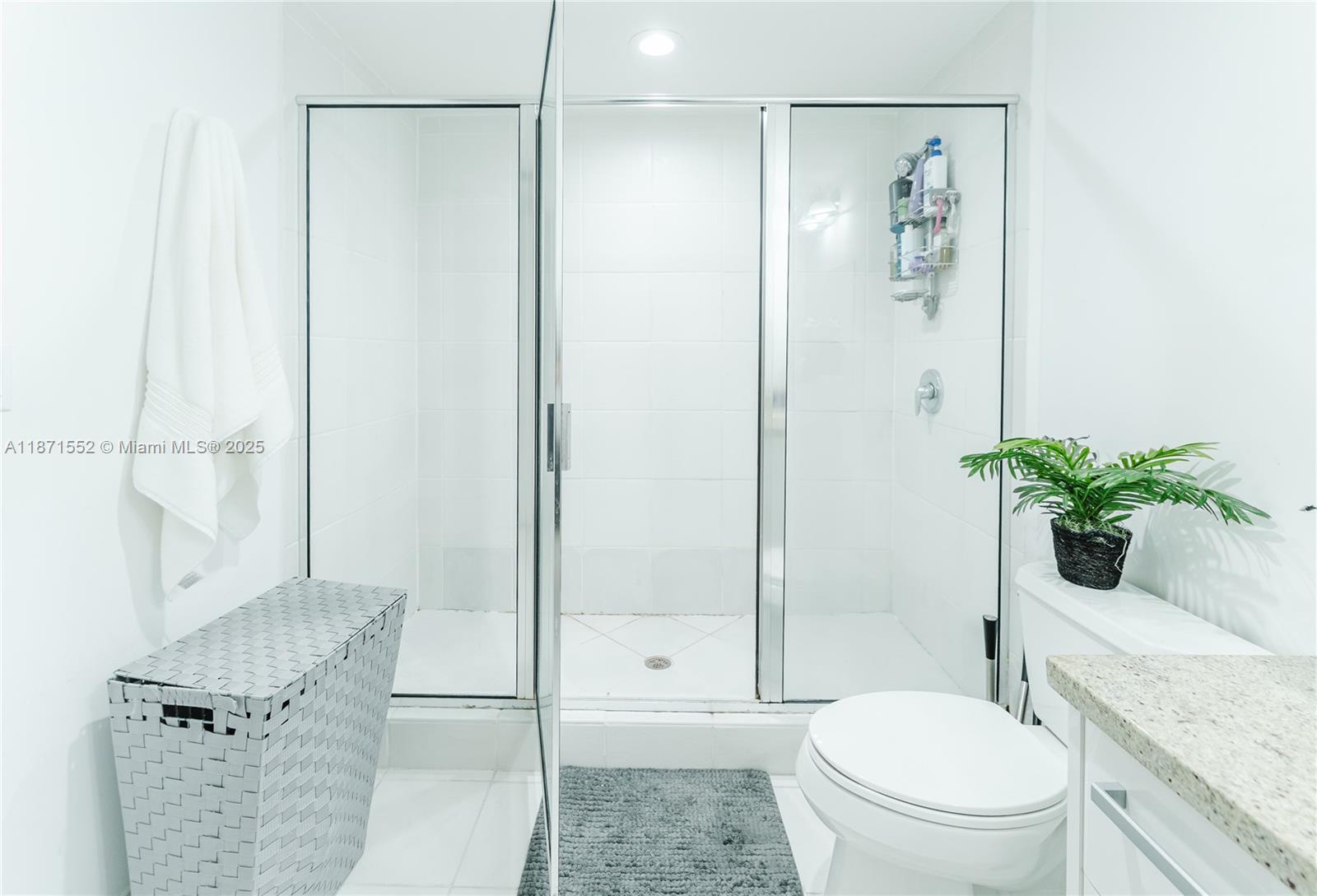 LATITUDE ON THE RIVER CON - Residential