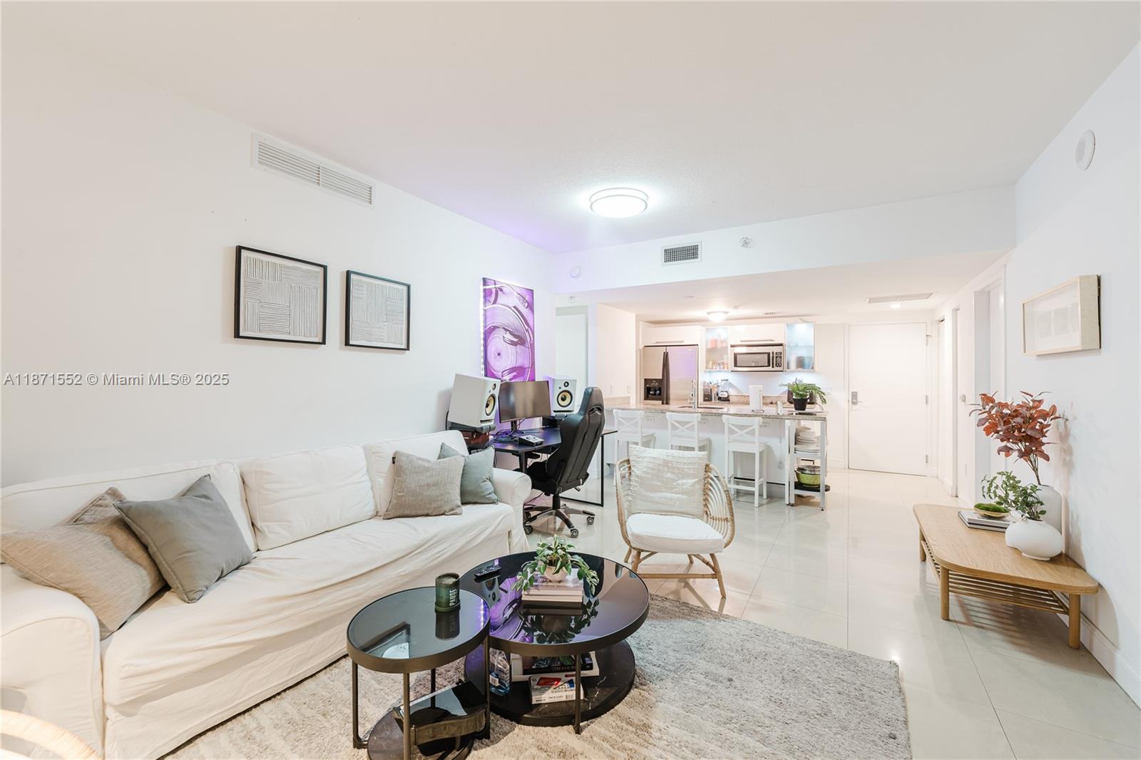 LATITUDE ON THE RIVER CON - Residential