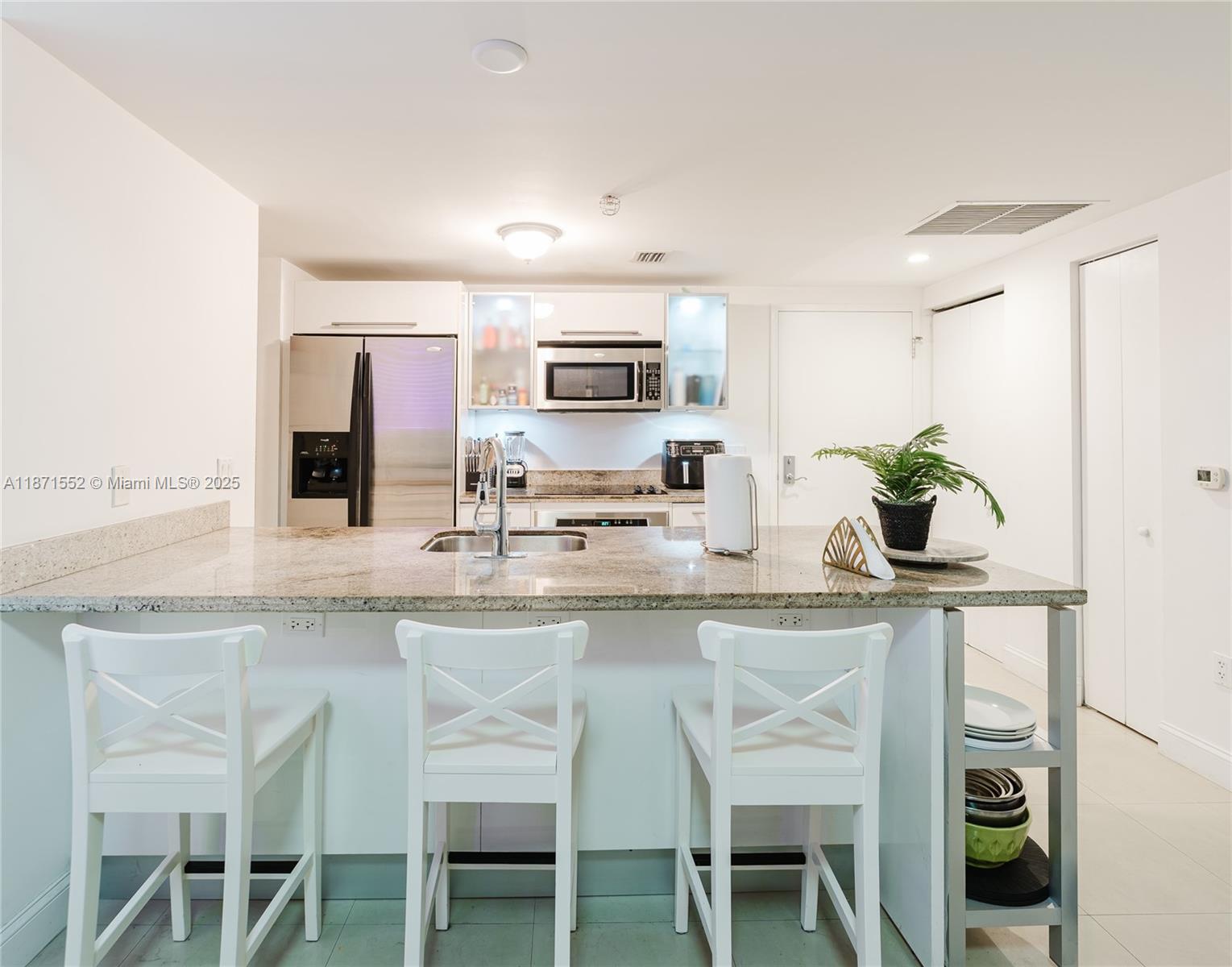 185 SW 7th St 3609