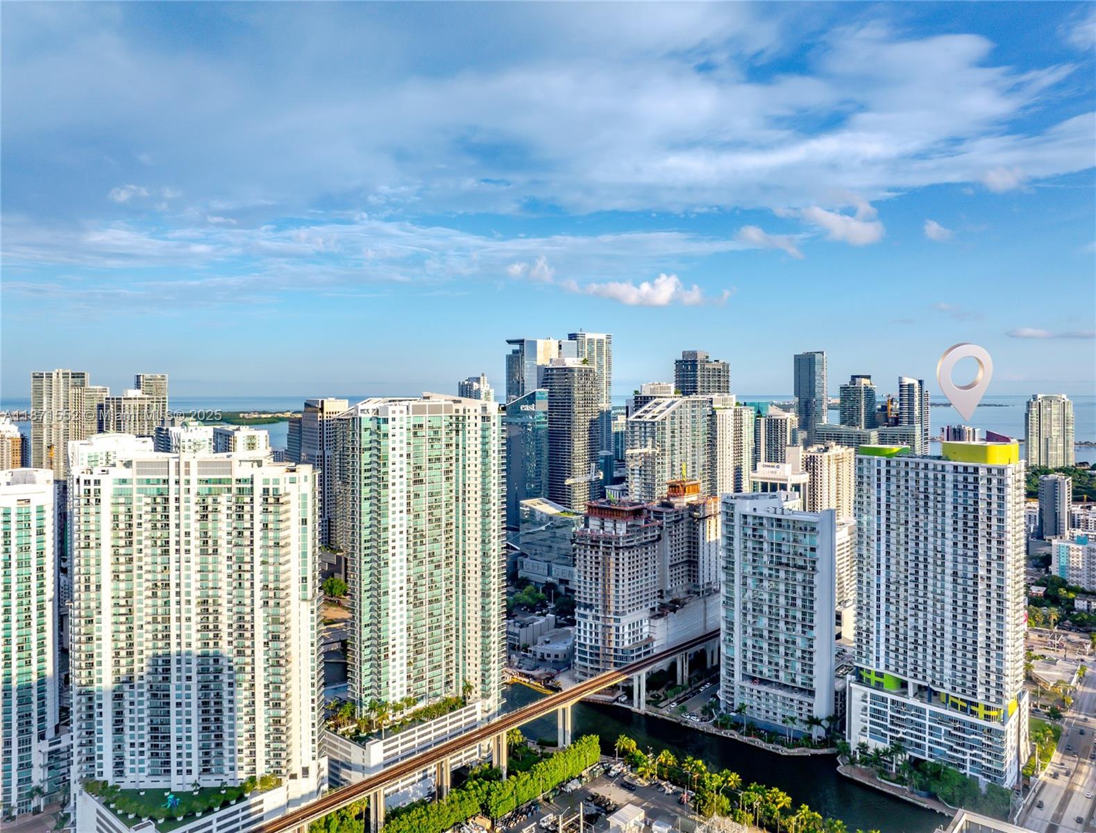 LATITUDE ON THE RIVER CON - Residential