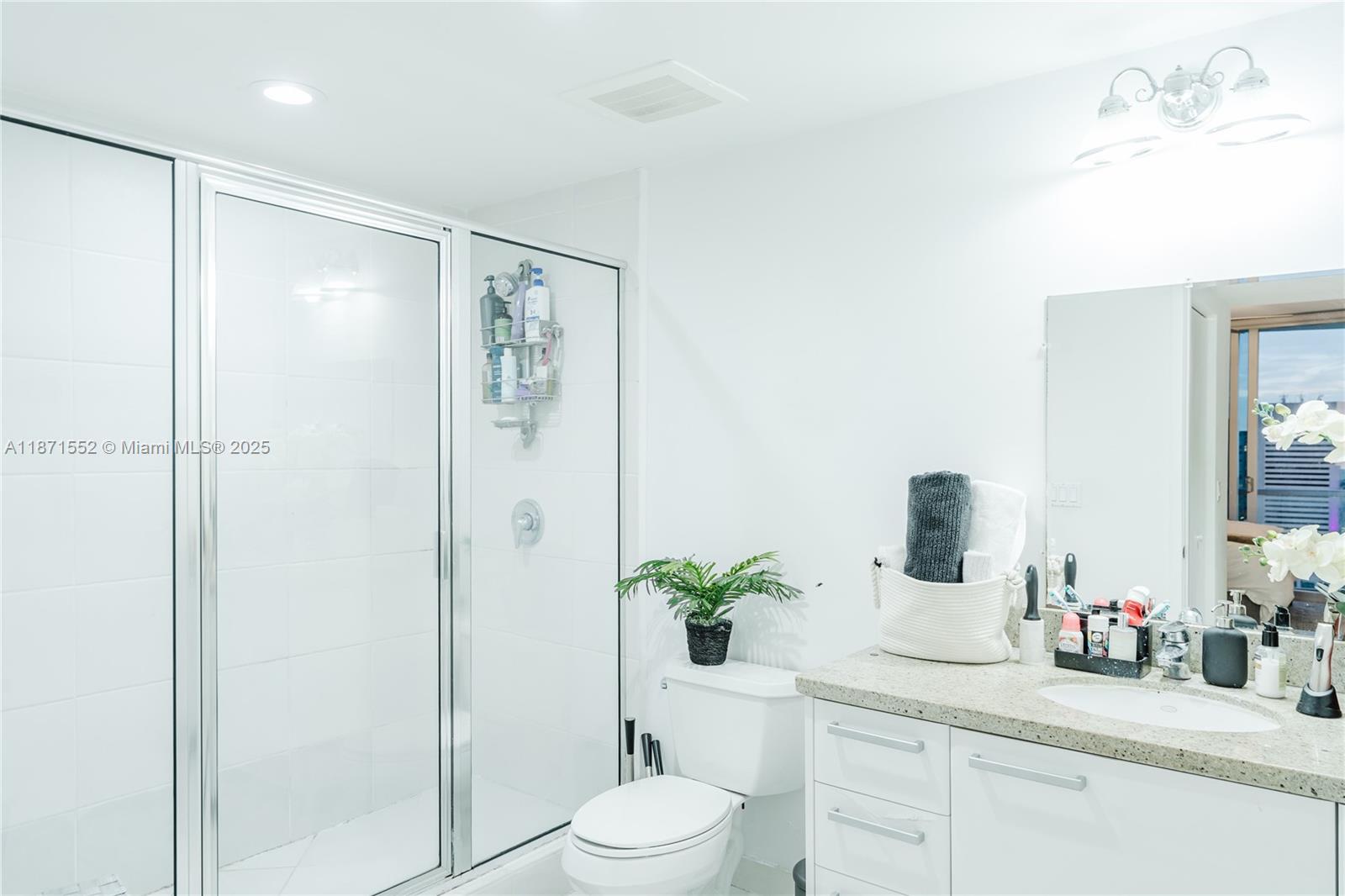 LATITUDE ON THE RIVER CON - Residential