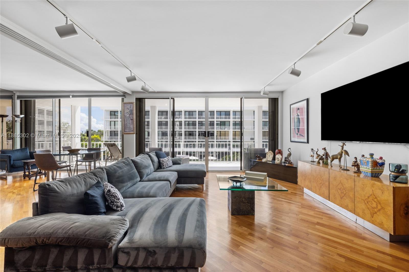 COVE CONDO - Residential Lease