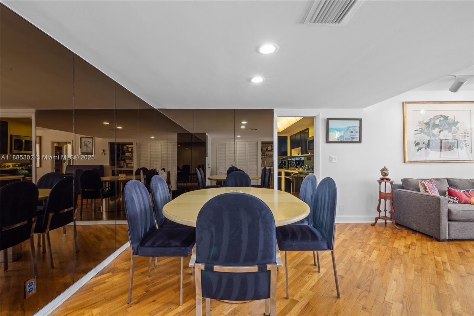 COVE CONDO - Residential Lease