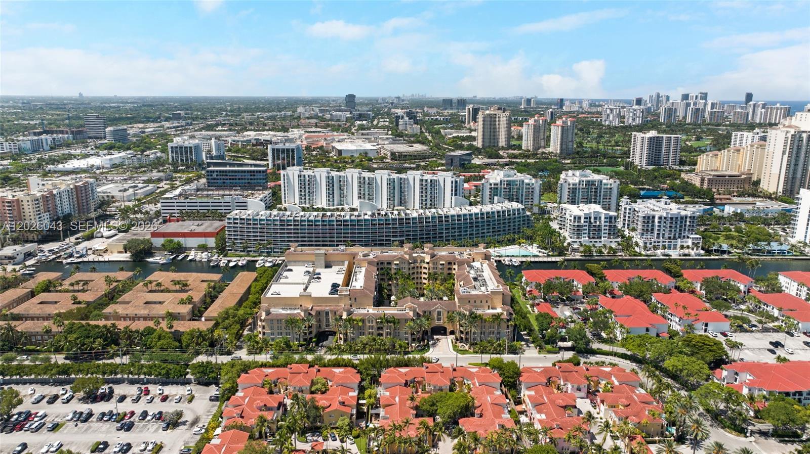 ALAQUA CONDO - Residential