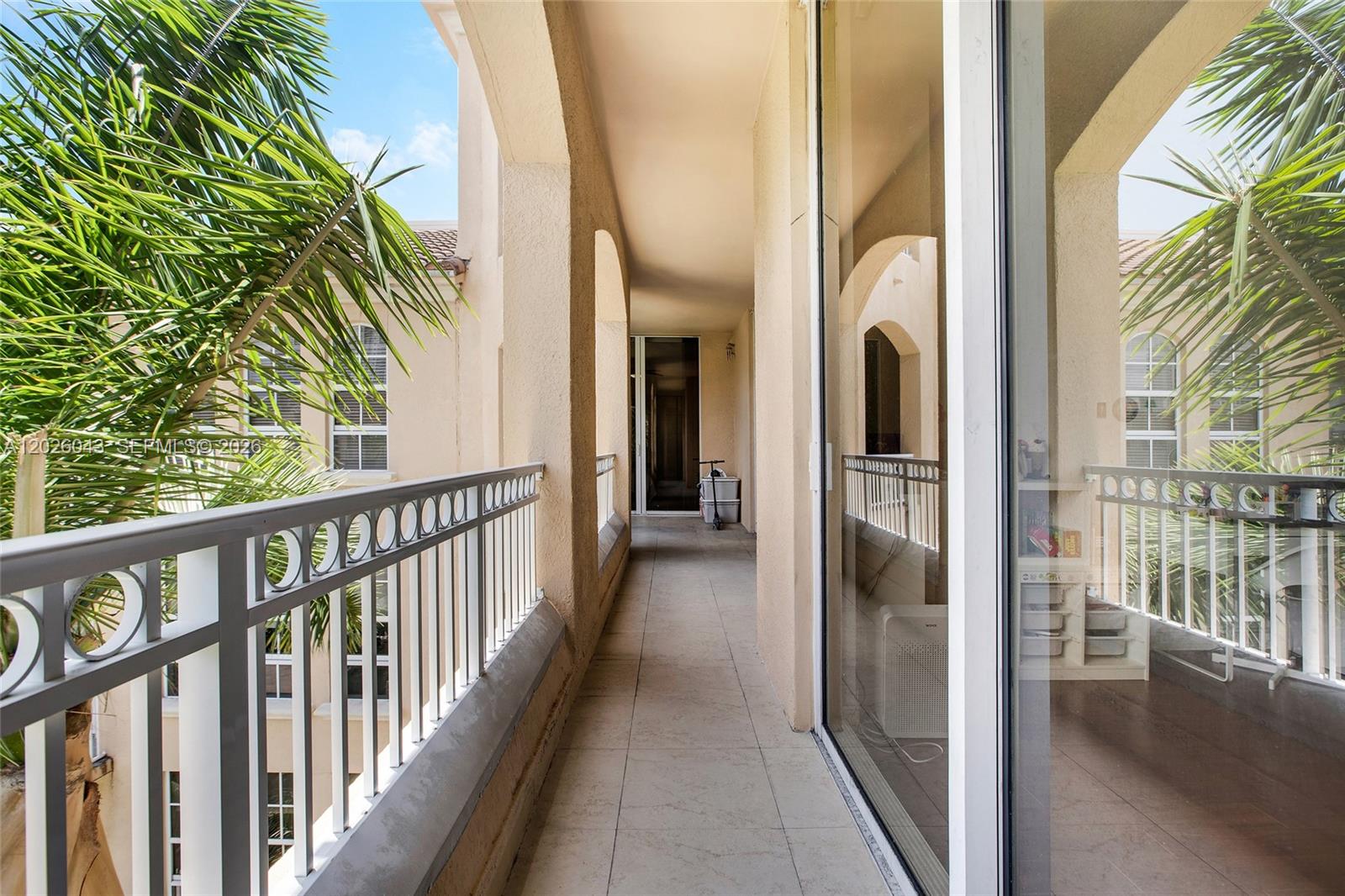 ALAQUA CONDO - Residential