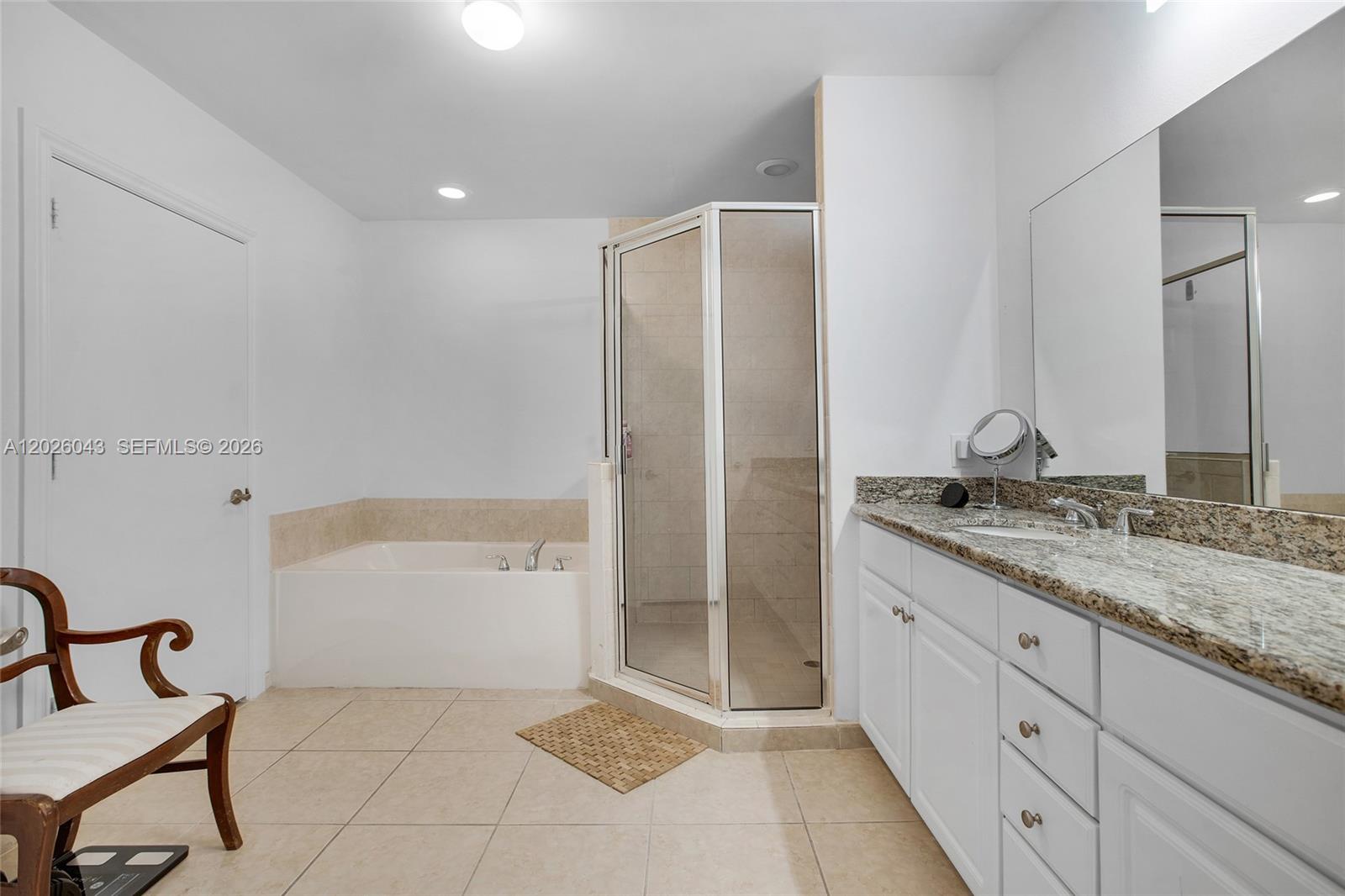 ALAQUA CONDO - Residential