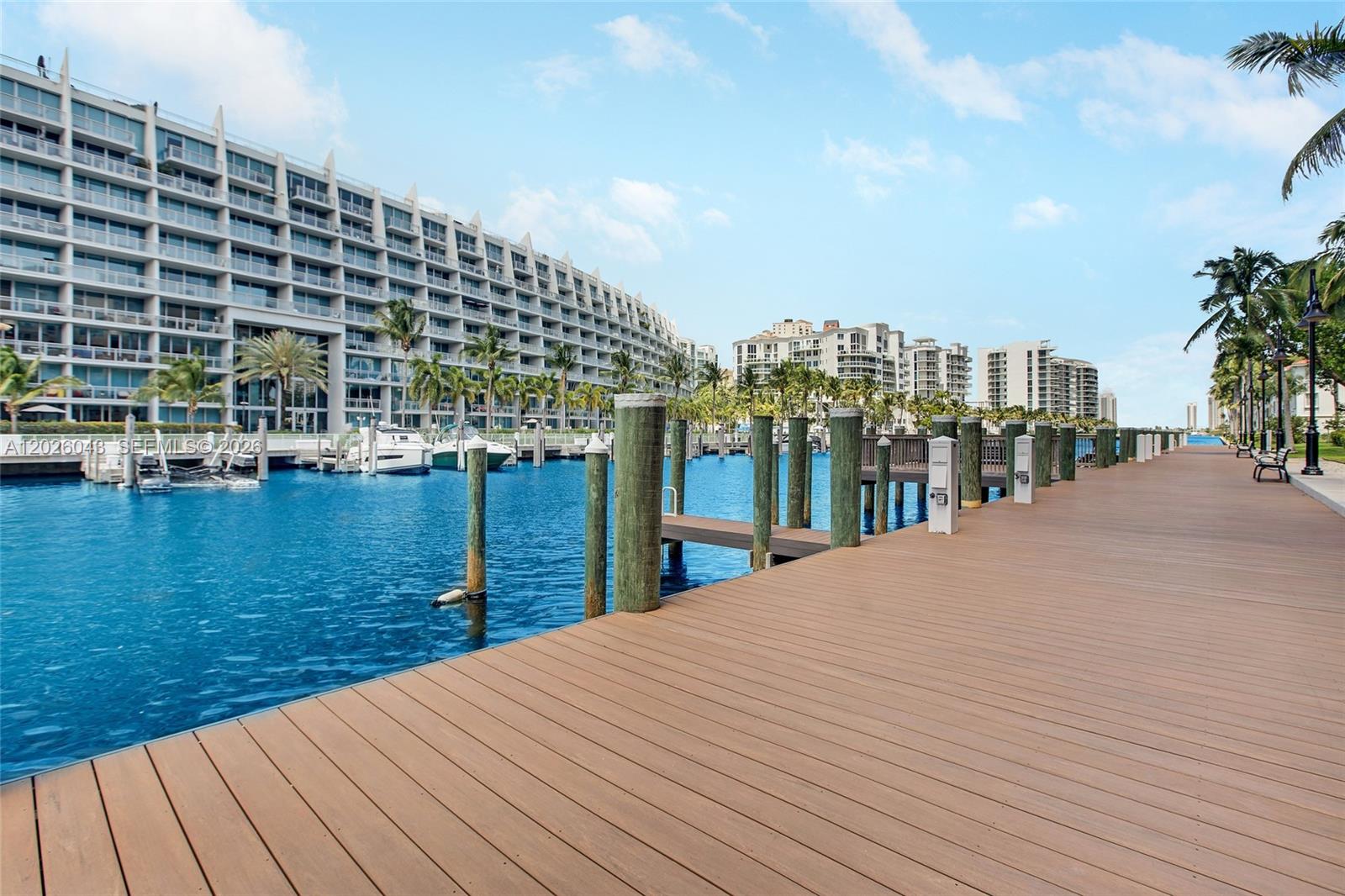 ALAQUA CONDO - Residential