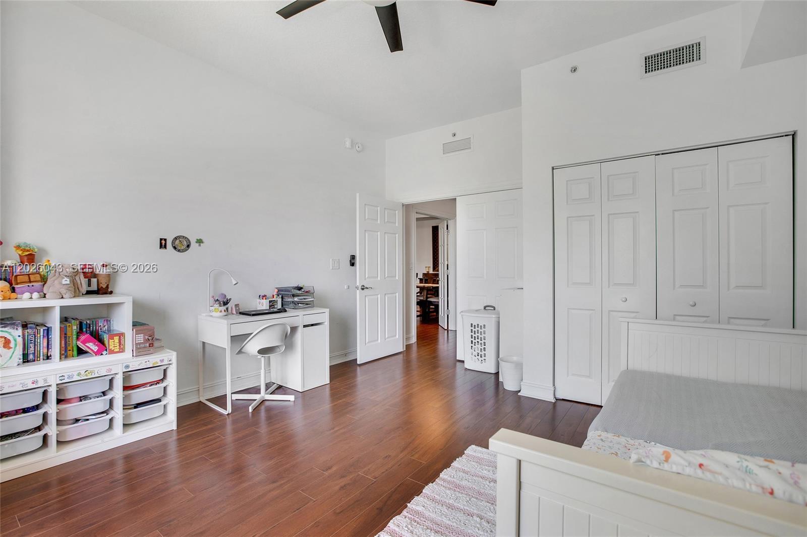 ALAQUA CONDO - Residential