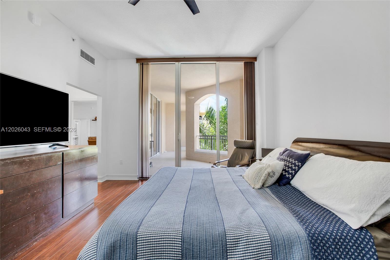 ALAQUA CONDO - Residential