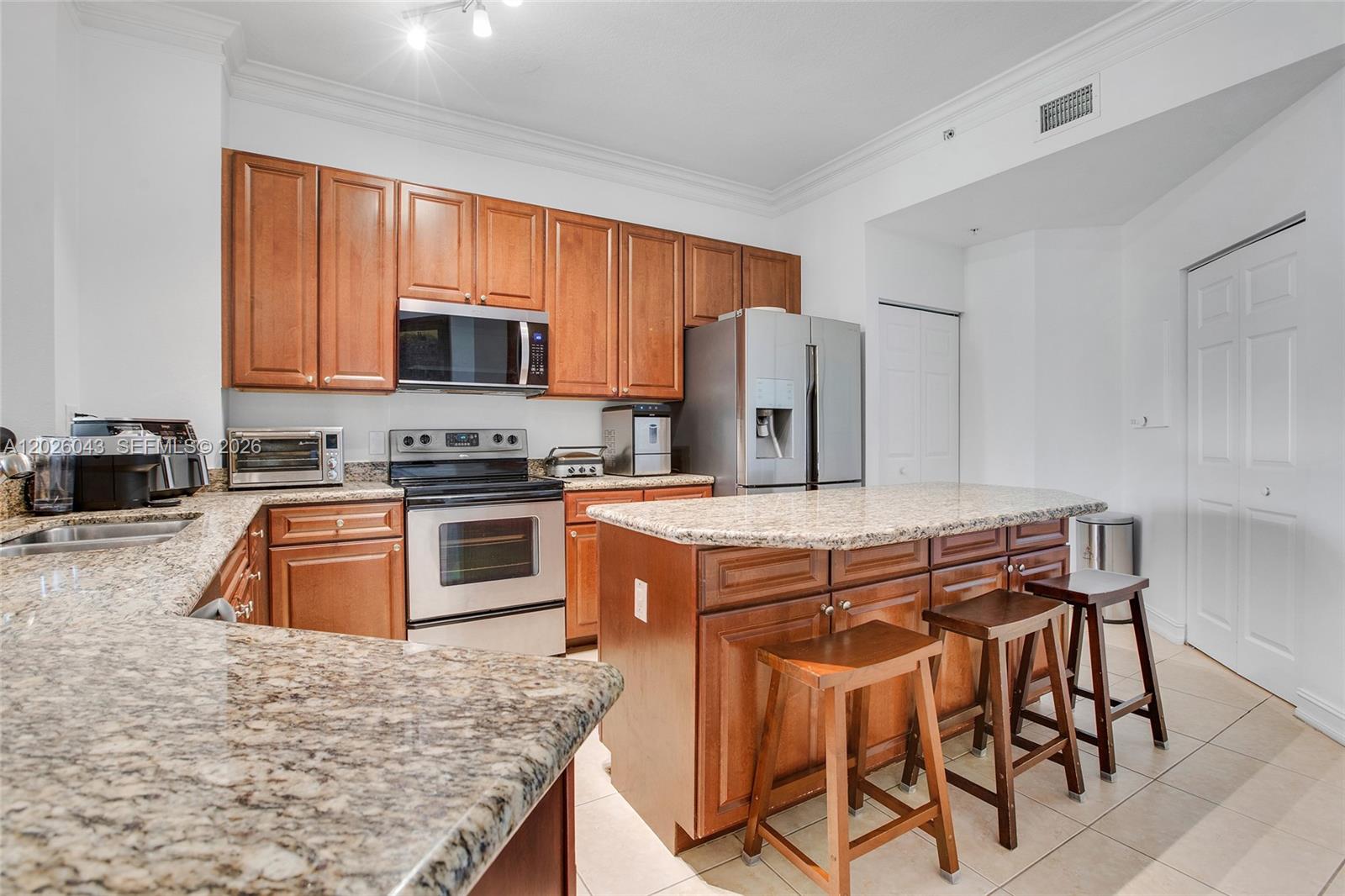 ALAQUA CONDO - Residential