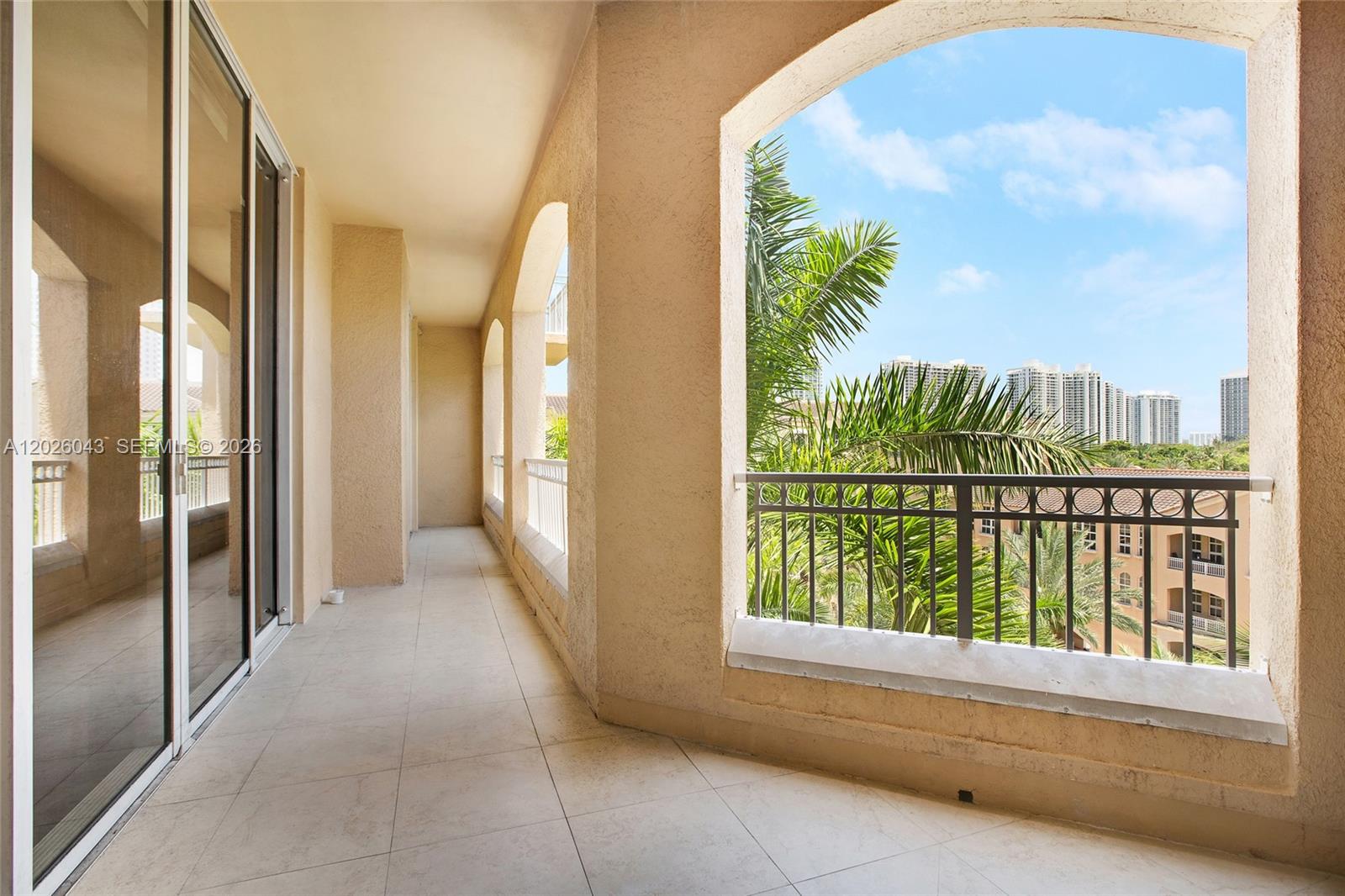 ALAQUA CONDO - Residential