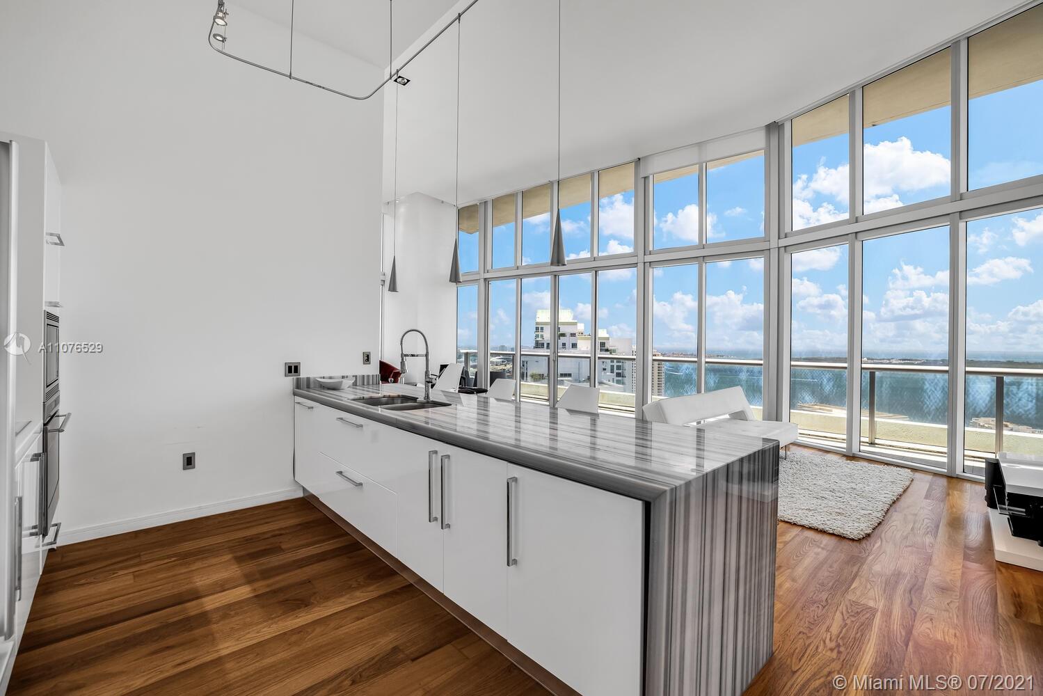 ICONBRICKELL CONDO NO 1 - Residential