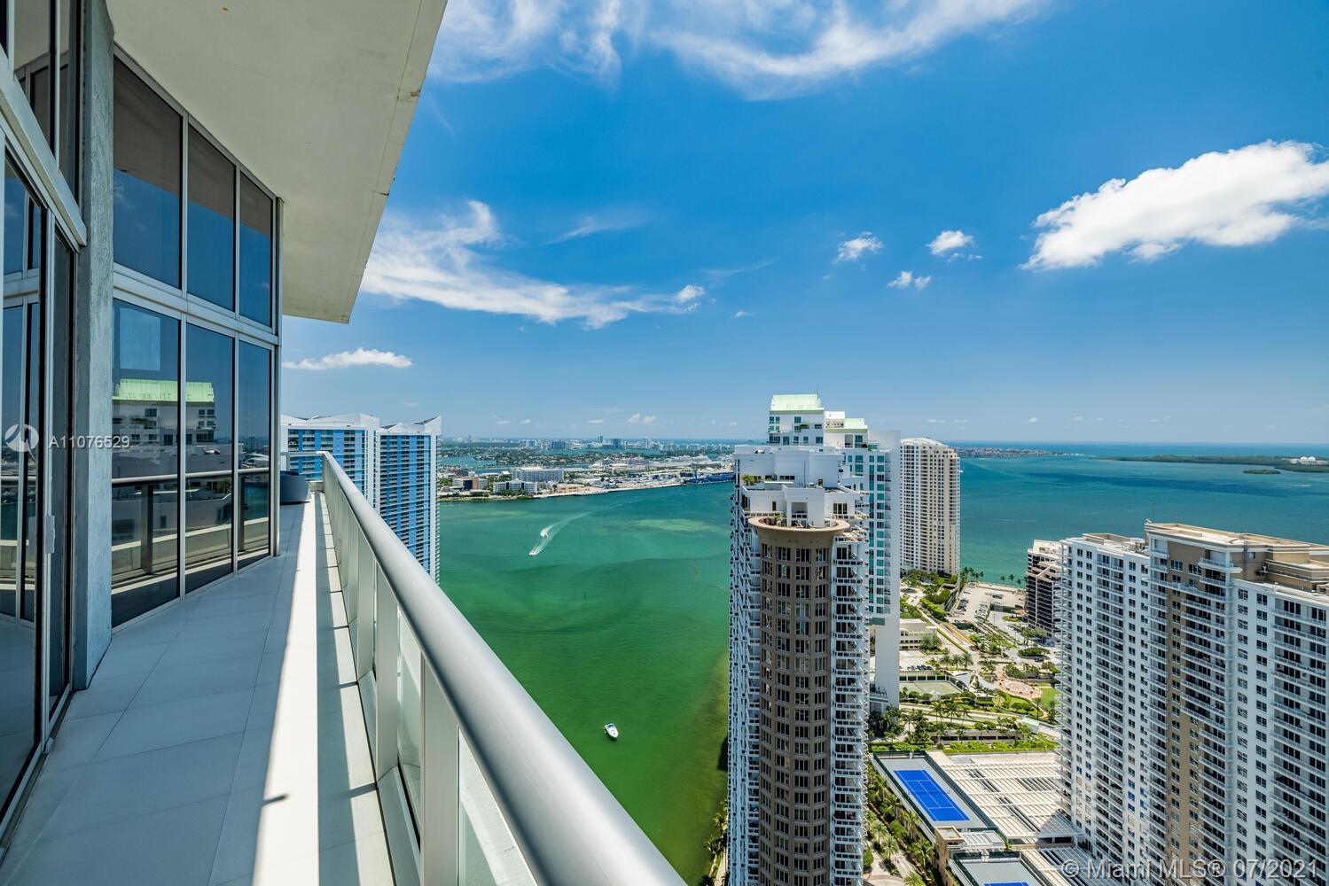 ICONBRICKELL CONDO NO 1 - Residential