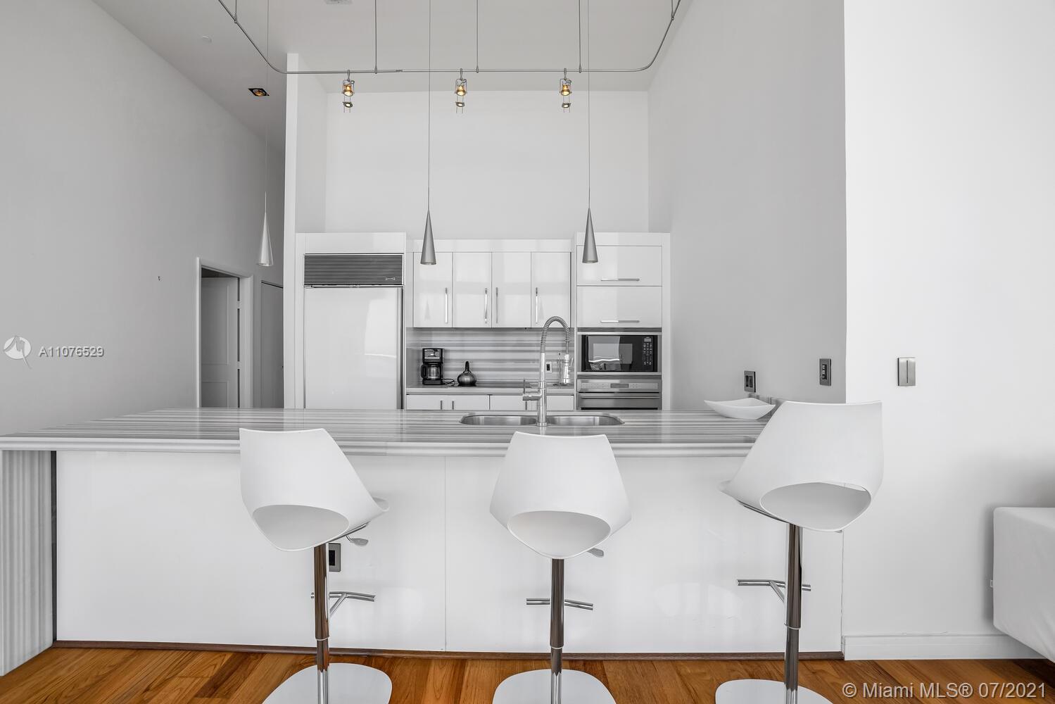 ICONBRICKELL CONDO NO 1 - Residential