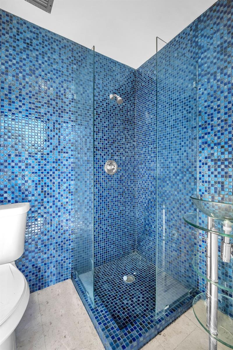 HIGHLAND GARDENS 3RD ADDN - Residential