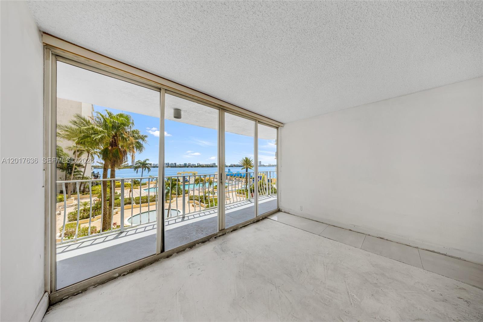7601 E Treasure Dr 609