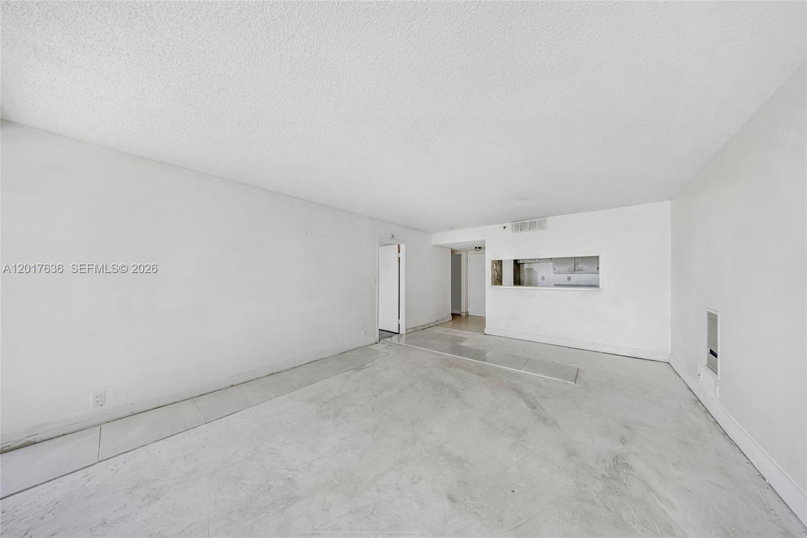 7601 E Treasure Dr 609