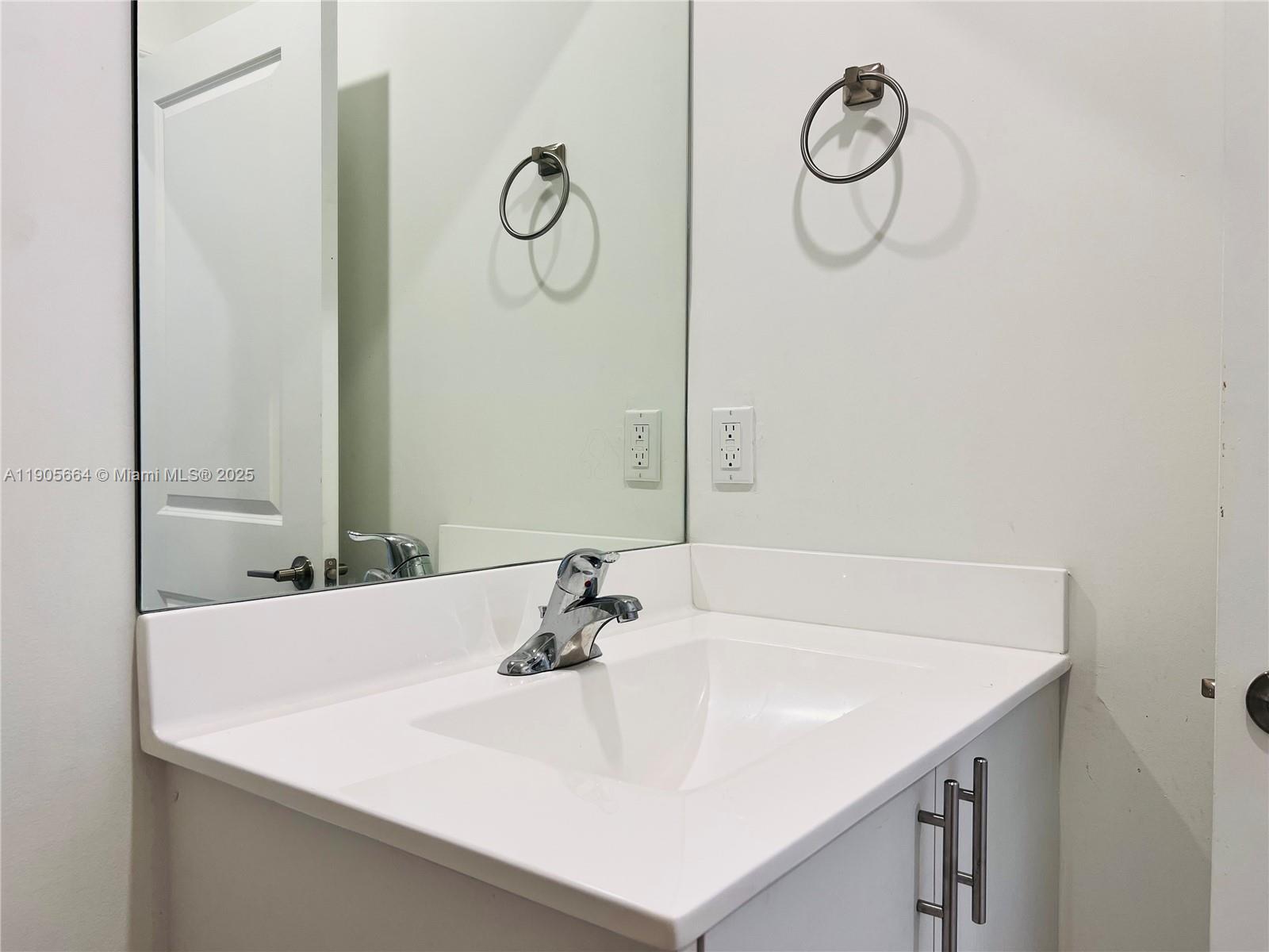 PINE ISLE - Residential Lease