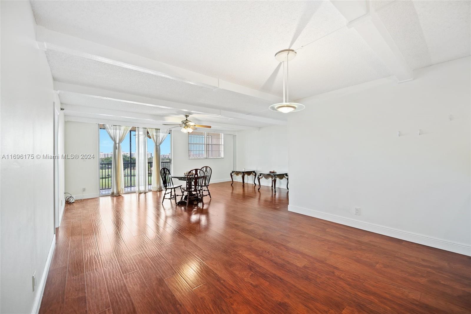 ROLLING HILLS GOLF AND - Residential