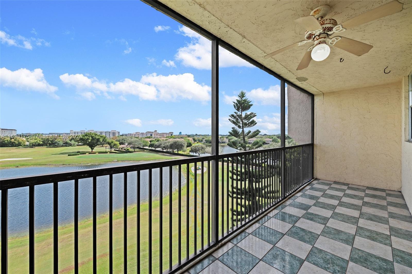 ROLLING HILLS GOLF AND - Residential