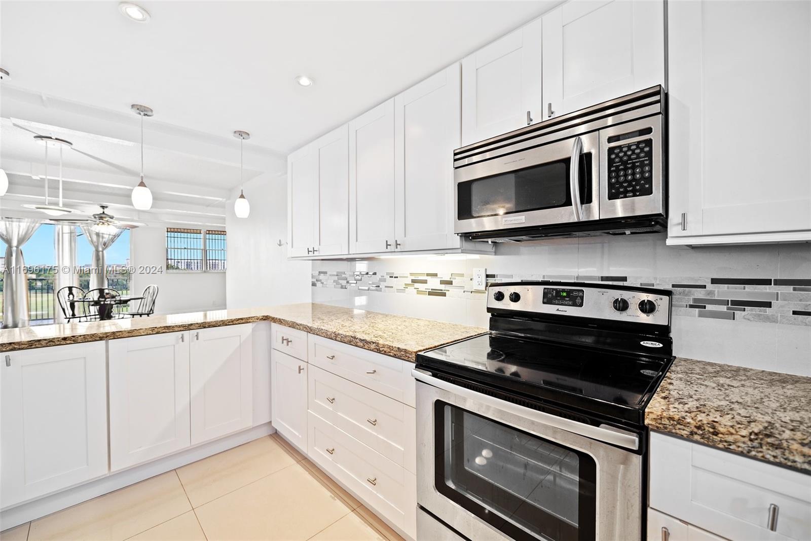 ROLLING HILLS GOLF AND - Residential
