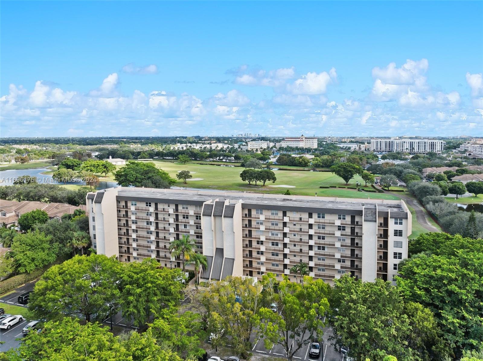 ROLLING HILLS GOLF AND - Residential